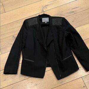 Classiques Entier Black Blazer with braided leather Shoulder Detail, large